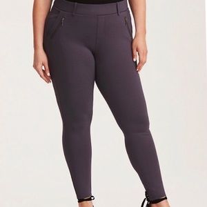 Torrid size 2 or 2x pants in gray nwot great deal